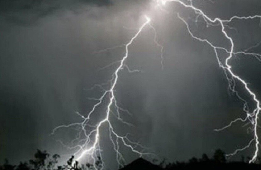 صاعقة تقتل عشرات المصلين في أوغندا (صور)