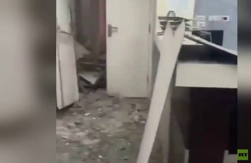 لبنان..مستشفى تبنين في قضاء بنت جبيل يتعرض لأضرار جراء الغارة الإسرائيلية