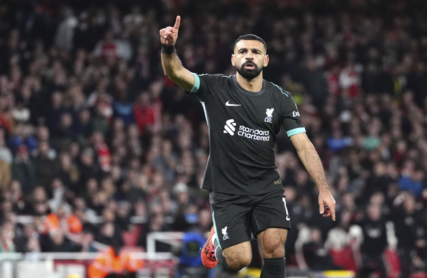 الهداف التاريخي للدوري الإنجليزي يكيل المديح لصلاح