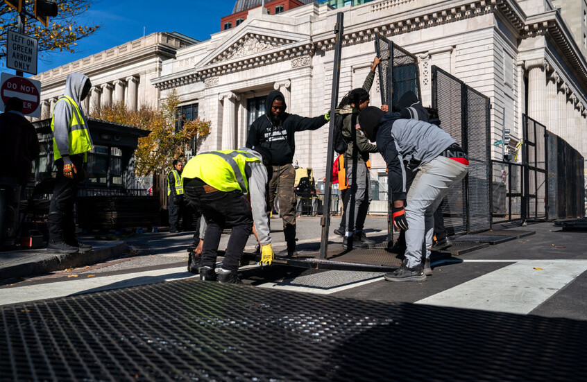 تحسبا لأعمال عنف.. تركيب سياج فولاذي حول البيت الأبيض والكابيتول (صور + فيديو)