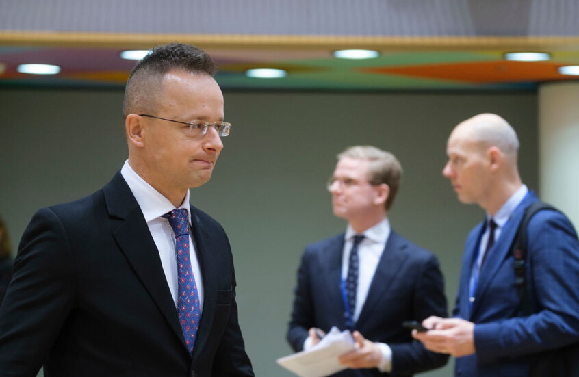 سيارتو: لا يمكن استبعاد روسيا من التجارة الدولية