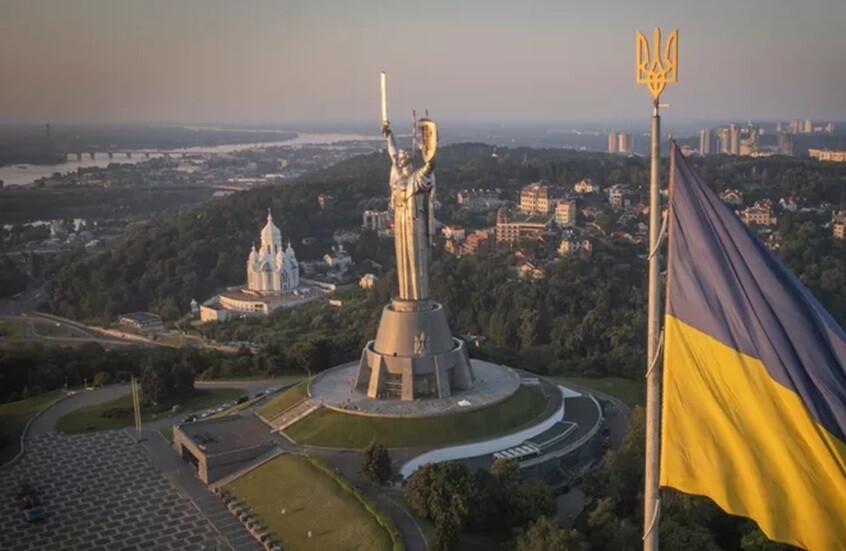 ذهب ولم يعد.. إعلام أوكراني يكشف هروب أحد النواب من الحزب الحاكم خارج البلاد