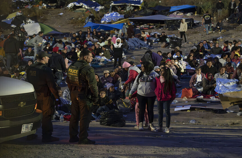 هدية "مقلقة" بانتظار الفائز في الانتخابات الرئاسية الأمريكية