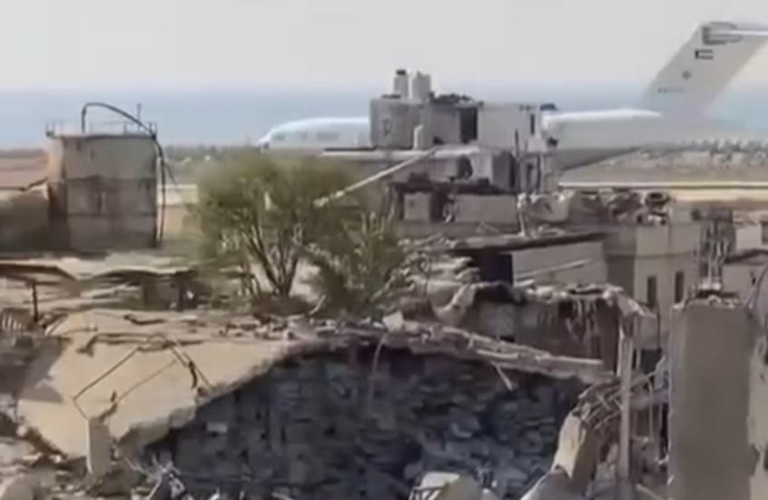 شاهد.. الدمار يحيط مطار بيروت جراء الغارات الإسرائيلية