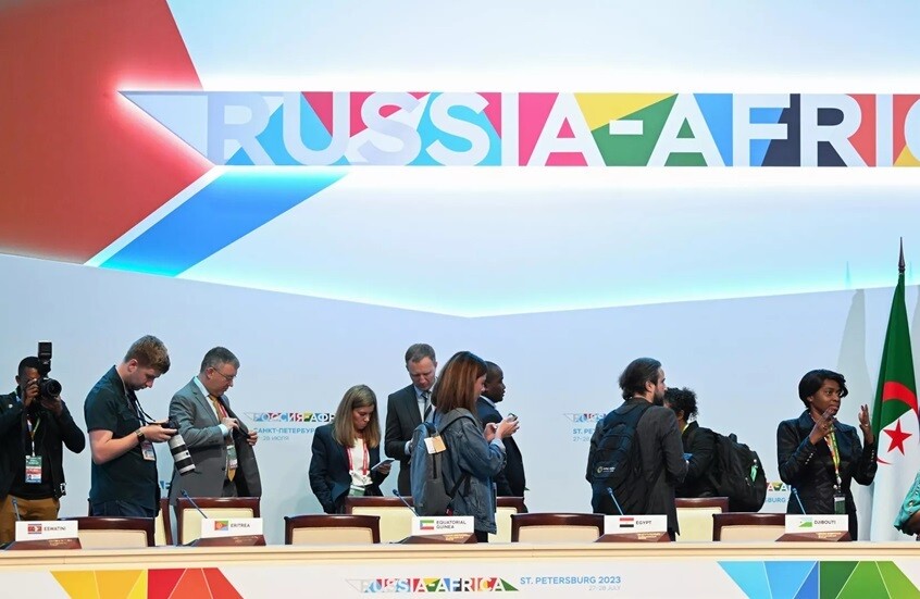 روسيا تبحث مسألة إنشاء مناطق تجارة حرة في 4 دول عربية