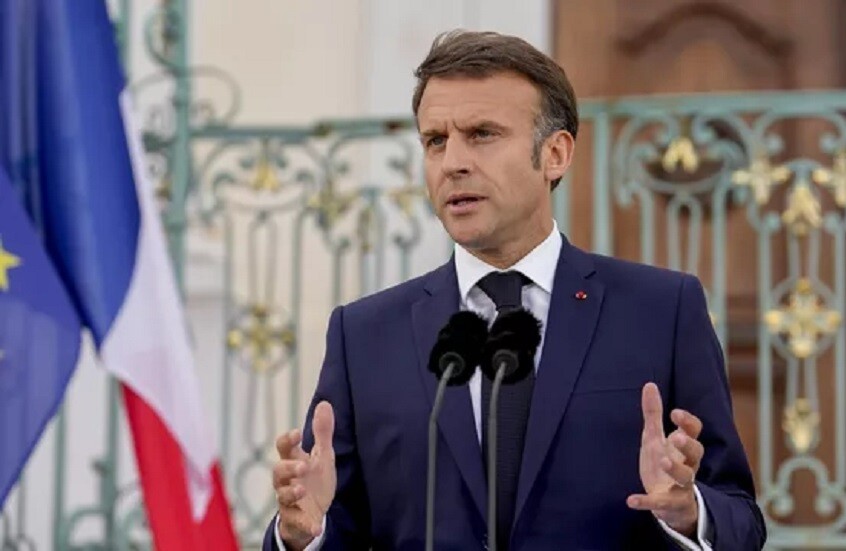 على خلفية أحداث أمستردام.. ماكرون يعتزم حضور مباراة فرنسا وإسرائيل