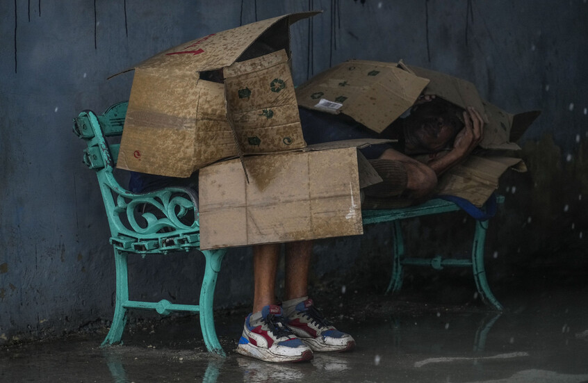 مباريات في الدوري الإسباني مهددة بالتأجيل بعد دخول إقليم كتالونيا دائرة الخطر