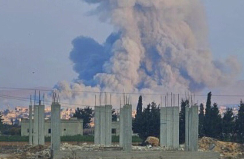 مراسلنا: قصف إسرائيلي استهدف قافلة مساعدات إنسانية جنوب محافظة حمص السورية (صور+فيديوهات)