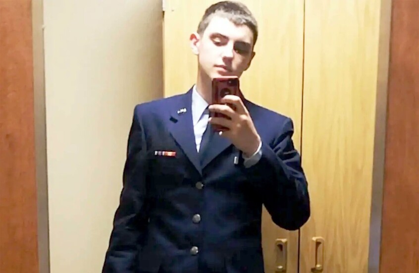 السجن 15 عاما لمسرب وثائق البنتاغون السرية