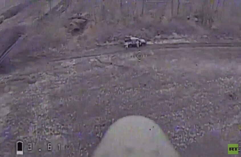 طائرة مسيرة (FPV) روسية تستهدف شاحنة تابعة للقوات الأوكرانية