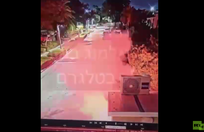 الشرطة الإسرائيلية تعتقل 3 أشخاص مشتبها بهم في إطلاق قنابل ضوئية على منزل نتنياهو