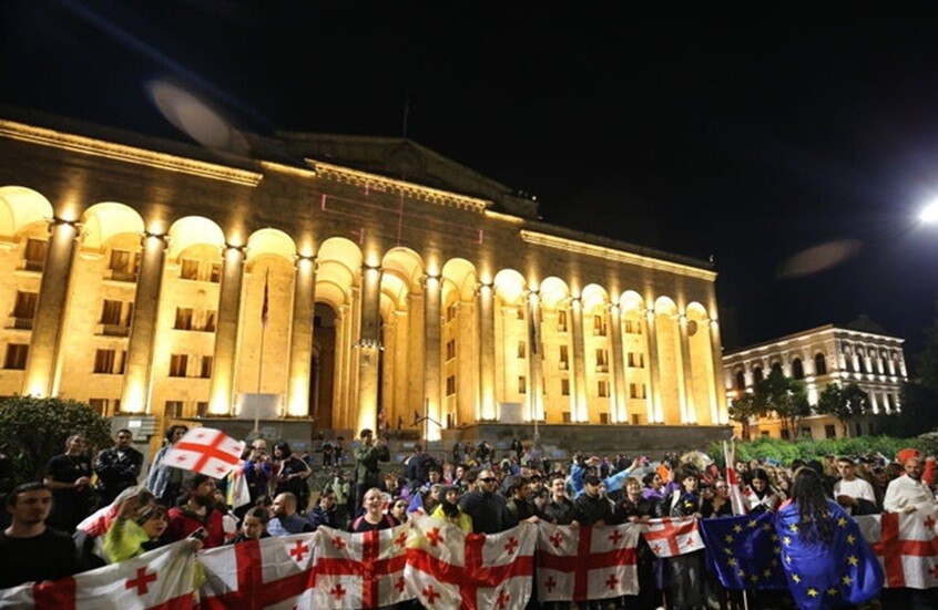 جورجيا.. المعارضون يعتصمون من أجل إجراء "انتخابات جديدة"