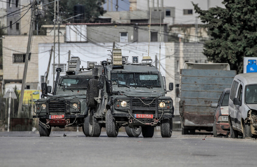 مراسلتنا: اشتباكات في جنين وأطراف مخيمها عقب اقتحام الجيش الإسرائيلي للمدينة