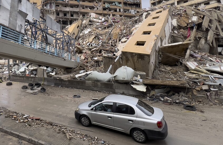 مراسلة RT: قتلى في غارات وقصف إسرائيلي استهدفت بلدة زفتا وزوطر الشرقية جنوب لبنان (فيديو)