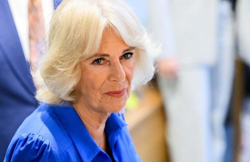 أصيبت بورم.. الملكة كاميلا تودع كلبتها "بيث" (صور)