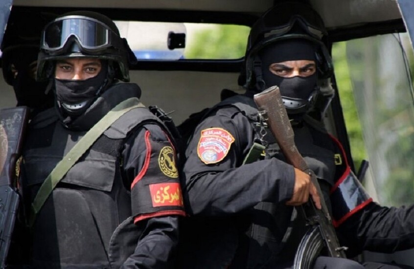 مصر.. القبض على أكبر محتال في القاهرة الجديدة نصب على رجال أعمال ومشاهير (صورة)