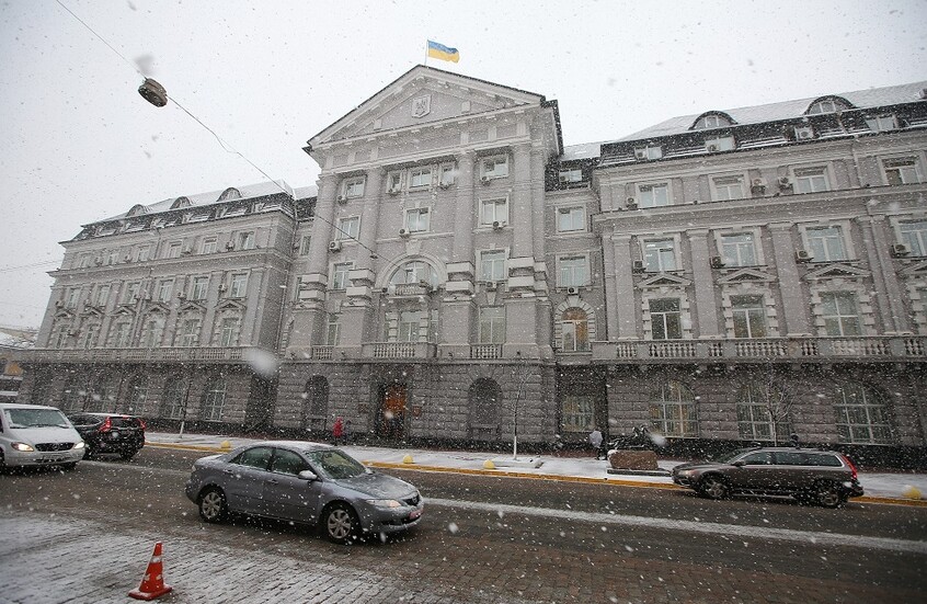 ضابط أوكراني: نظام كييف تخلص من كبار مسؤولي أمن الدولة عام 2015