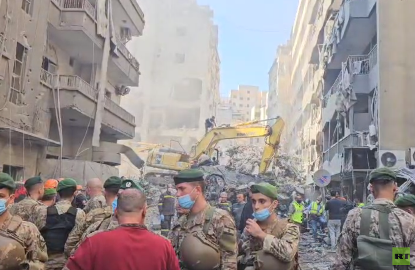 مشاهد لـRT من موقع الضربة الإسرائيلية لمنطقة البسطة الفوقا في بيروت