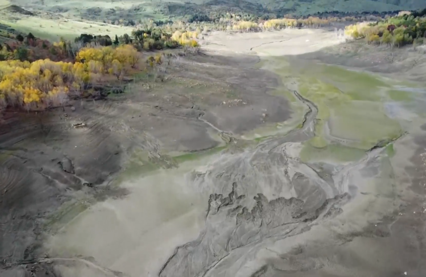 لقطات جوية ترصد جفاف البحيرة الطبيعية الوحيدة في صقلية