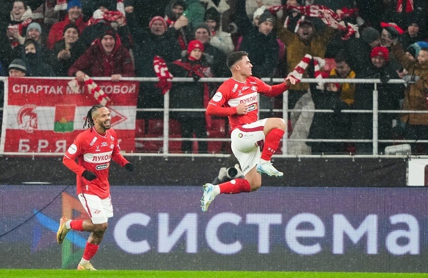 شاهد.. "سوبر هاتريك" وثلاثة أهداف أخرى في "ديربي" موسكو