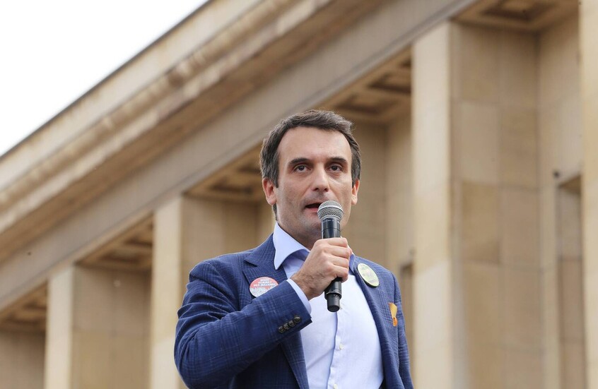 فيليبو: تصريحات بارو بشأن السماح لكييف باستخدام صواريخ فرنسية لضرب روسيا "نباح كلاب وخيانة لفرنسا"