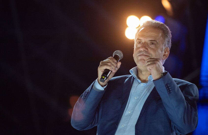 اليساري ياماندو أورسي يفوز برئاسة الأوروغواي