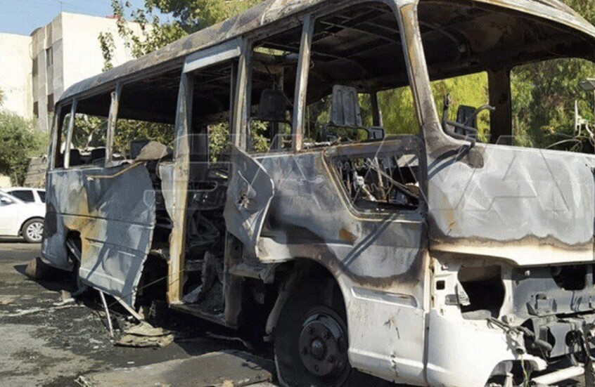 مصدر خاص: 4 إصابات جراء استهداف حافلة عسكرية بعبوة ناسفة في ريف حمص السورية