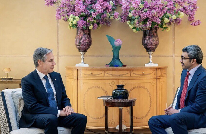 عبد الله بن زايد وبلينكن يبحثان التطورات الإقليمية والأوضاع في غزة ولبنان