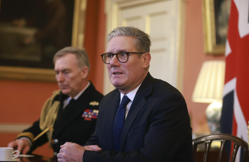 ستارمر: بريطانيا ترحب باتفاق إسرائيل مع "حزب الله" وتأمل بوقف إطلاق النار في غزة