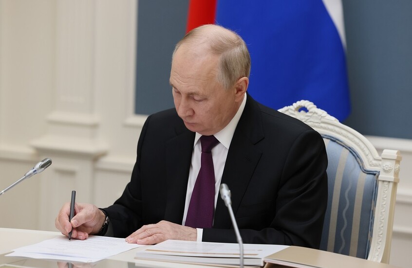 بوتين يمنح "يوم مشاة البحرية" سمة رسمية في الجيش الروسي