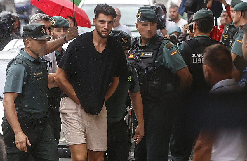 تطورات في قضية اتهام لاعب فالنسيا باغتصاب فتاتين