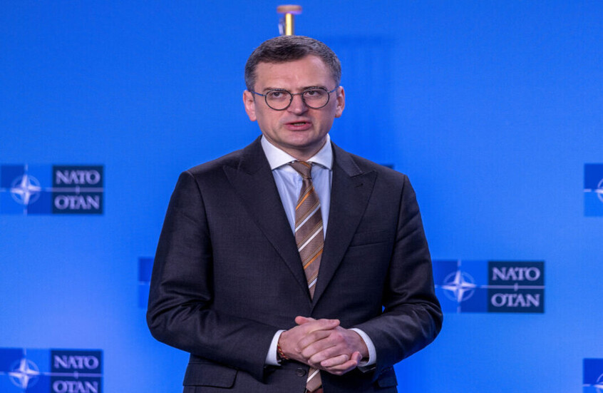 كوليبا: بايدن يفكر بعقلية الحرب الباردة