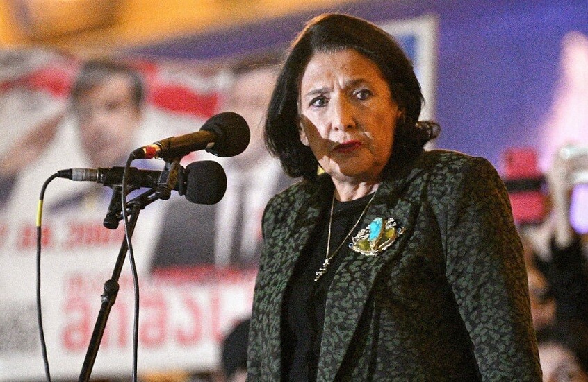 رئيسة جورجيا: لن أتخلى عن صلاحياتي كرئيسة لأن البرلمان غير شرعي