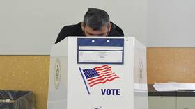 خبير أمريكي: الانتخابات الرئاسية اختيار للسم في الحالتين