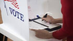 خبيرة تتحدث عن السيناريوهات المحتملة في حال تعادل ترامب وهاريس في الانتخابات