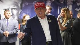 "رسالة طمأنة".. ترامب يبوح بما سيفعله لإيران بعد فوزه ويتعهد بمنعها من امتلاك "سلاح مدمر"