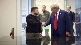 زيلينسكي يهنئ ترامب بالفوز "المؤثر" في الانتخابات