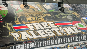 جماهير "حديقة الأمراء" يطالبون بوقف الحرب الإسرائيلية في فلسطين ولبنان (فيديو)