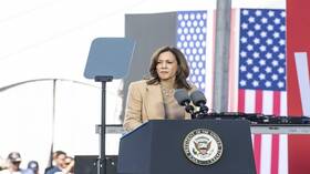 "أكسيوس": بعد هزيمتهم في الانتخابات الأمريكية.. الديمقراطيون يفقؤون أعين بعضهم البعض