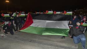 نتنياهو يحرك طائرات إنقاذ إلى هولندا لنقل إسرائيليين أصيبوا في مواجهات مع مؤيدين لفلسطين