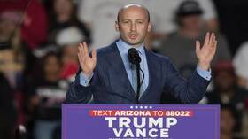 "سي إن إن": ترامب سيعين كبير مستشاريه سابقا في منصب هام في البيت الأبيض