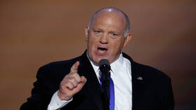 "ستكون هناك عملية ترحيل واسعة".. "قيصر الحدود" الأمريكي يوجه رسالة حادة