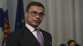 الرئيس الفنلندي يطالب الاتحاد الأوروبي بزيادة الإنفاق على التسلح