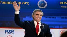 ترامب يرشح منافسه السابق دوغ بورغوم لوزارة الداخلية