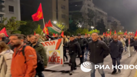 "وسط شعارات داعمة لفلسطين".. آلاف اليونانيين يشاركون في مسيرة مناهضة للولايات المتحدة وإسرائيل