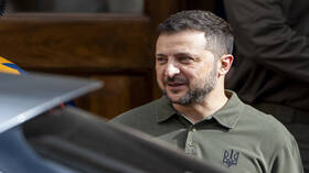 خبير أوكراني: زيلينسكي وحلفاؤه "نجحوا" في جعل أوكرانيا ورقة خاسرة