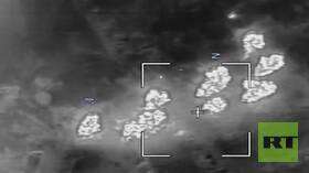 قاذفات اللهب "TOS-1A Solntsepek" تدمر معقلا محصنا أوكرانيا