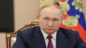 بوتين: روسيا وكازاخستان تحميان تجارتهما من خلال التحول إلى التسويات بالعملات الوطنية