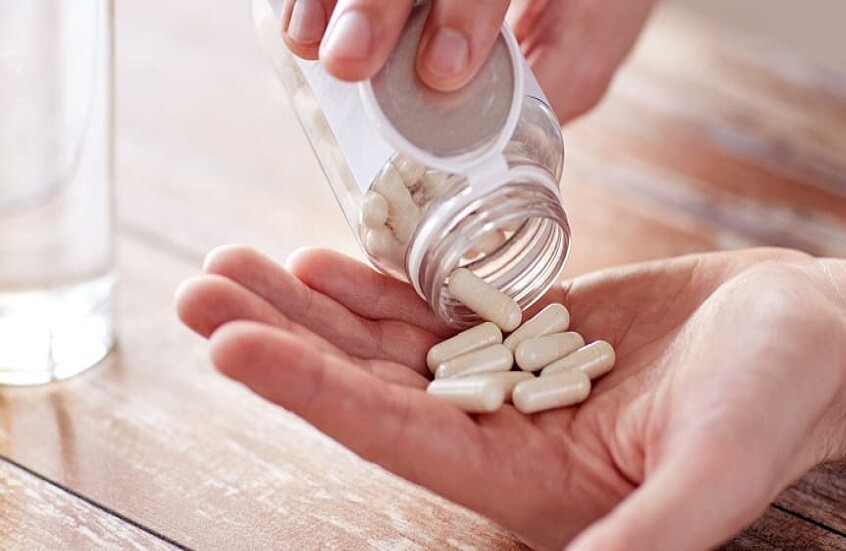 خبراء مغاربة يحذرون من الترويج العشوائي لمكملات "هرمون الذكورة"