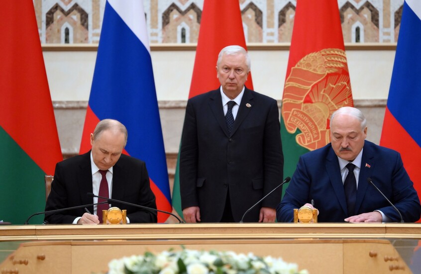 بوتين ولوكاشينكو يوقعان اتفاقية حول تشكيل سوق الكهرباء المشتركة بين روسيا وبيلاروس